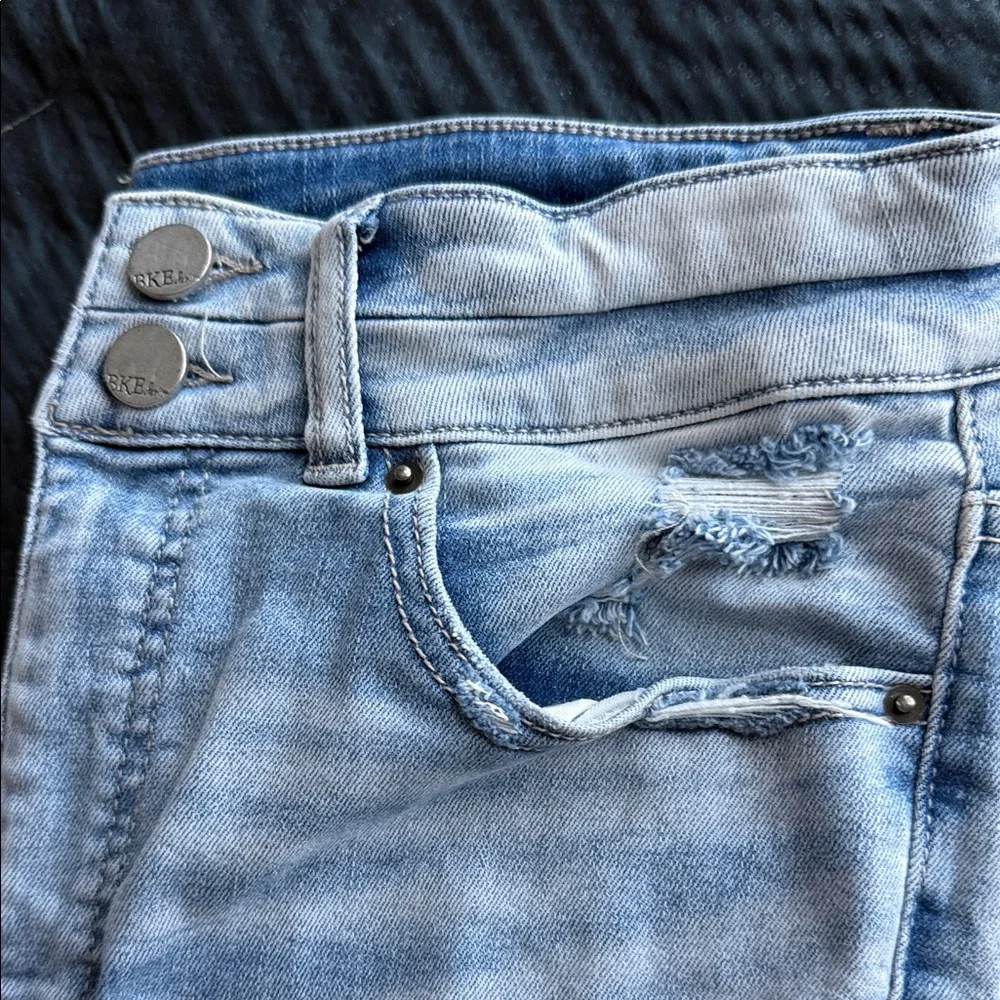 Light Wash Distressed Women's Jeans BKE PARKER - Picture 3 of 10